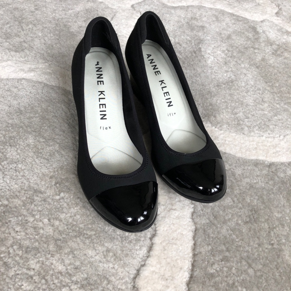 Anne Klein womens Timeout Wedge Pump, size 8.5